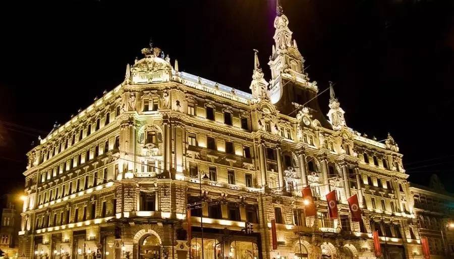 孙杨夺冠视频布达佩斯,孙杨现在还是保持着几个世界纪录