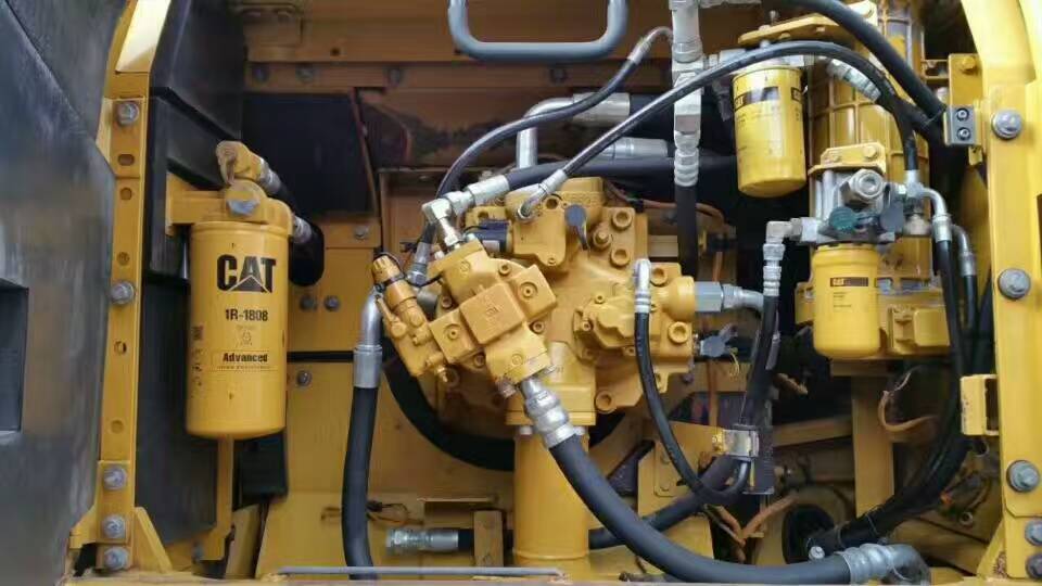 二手挖掘机现场实拍,二手挖掘机直击现场