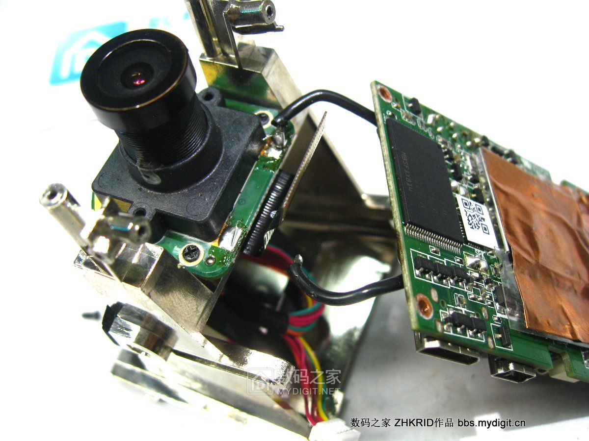 拆解趴趴狗隐藏式行车记录仪,行车记录仪拆解解析