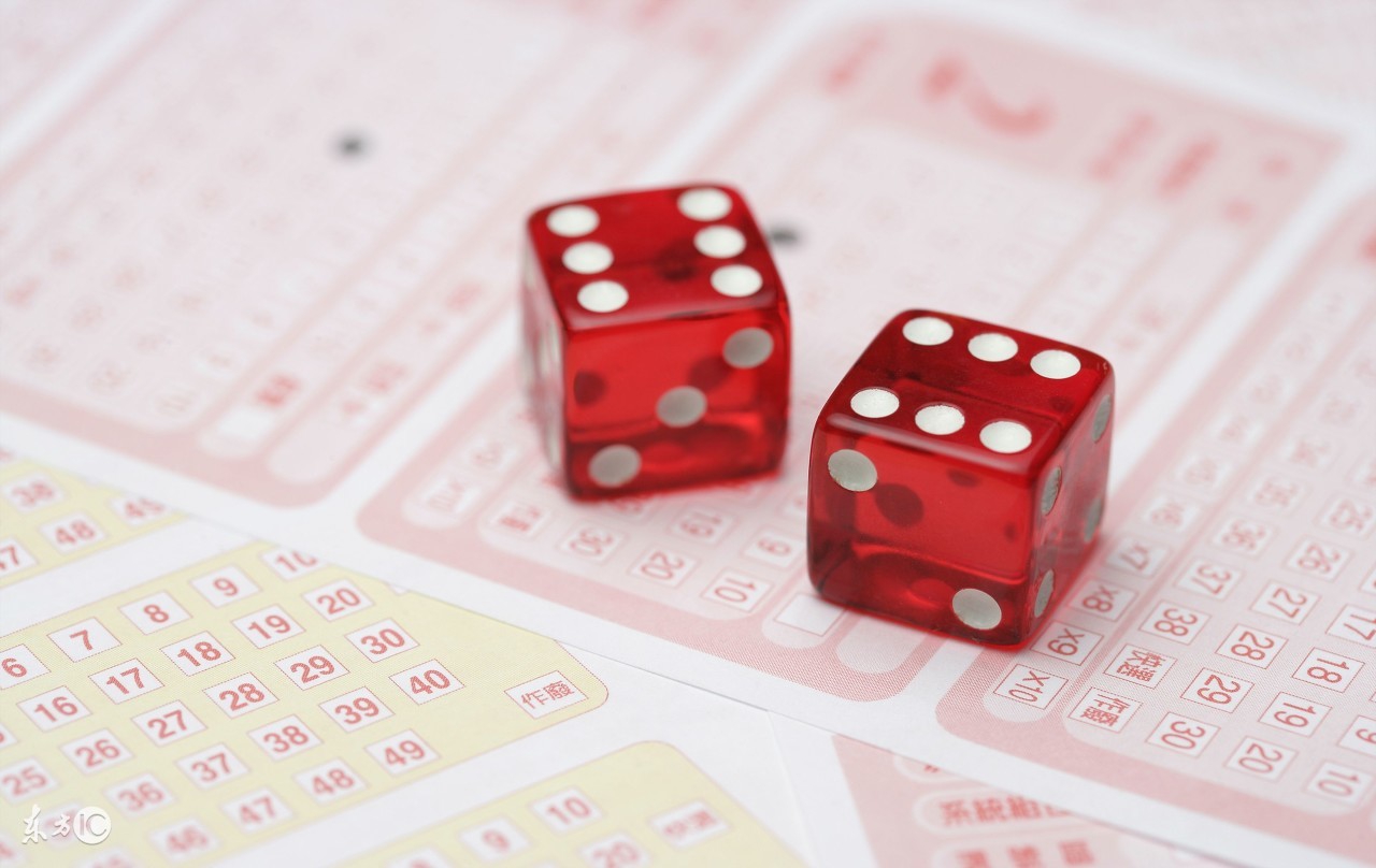 故事：中奖之后“夫妻”反目家庭全被搅乱了，出走多年的妻子突然回家，要钱分钱之事搅得他们焦头烂额