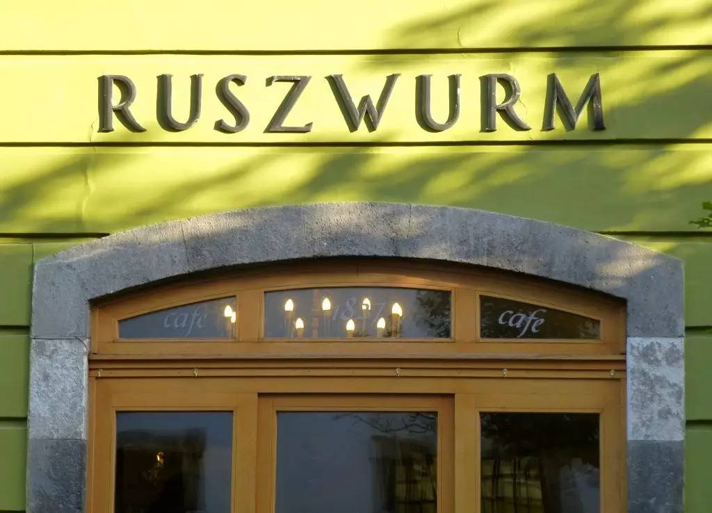 孙杨夺冠视频布达佩斯,孙杨现在还是保持着几个世界纪录