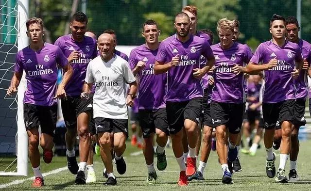 皇马欧冠晋级却暴露三大短板,回顾皇马16-17欧冠晋级夺冠之路