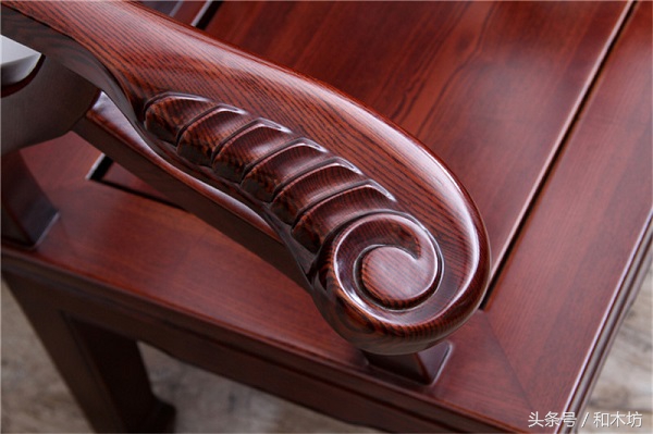 老榆木和楸木哪个重,老榆木和橡木家具哪个好点