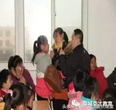 《先懂后教，让青春期的亲子沟通更有效》公益讲座通知