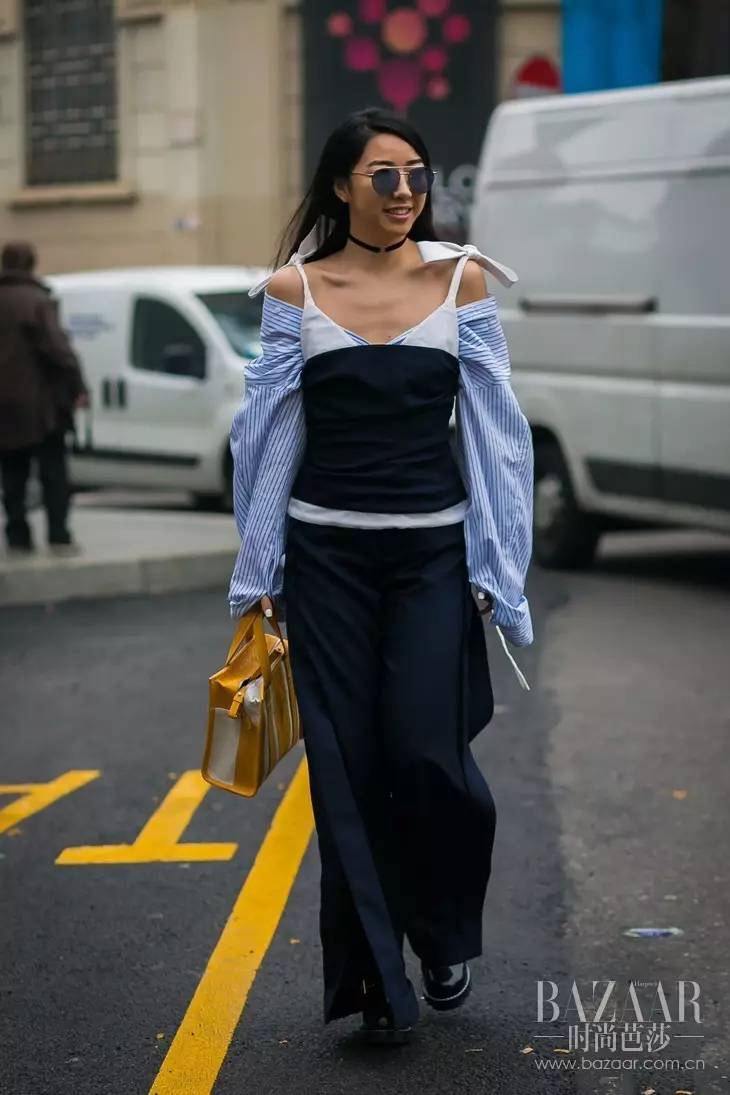 你穿一字肩膀子大?周冬雨她们的吊带款就能这么瘦,到底怎回事?