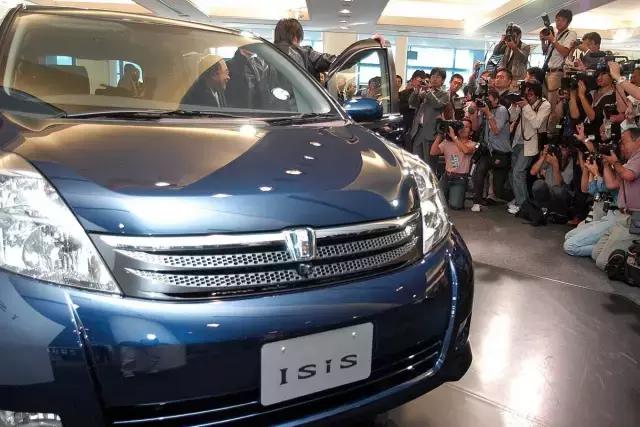 现代小型suv最新款venue白色,2024款全新现代kona