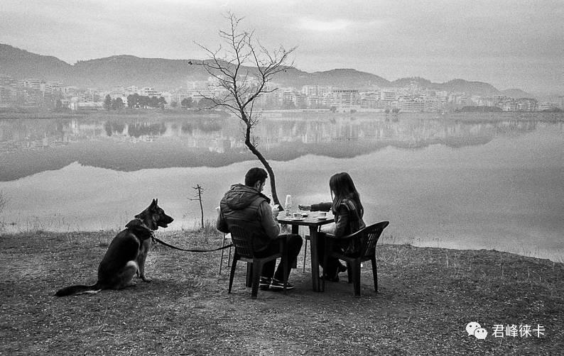 为何人文摄影大师都用35毫米镜头,为什么说35mm是人文镜头