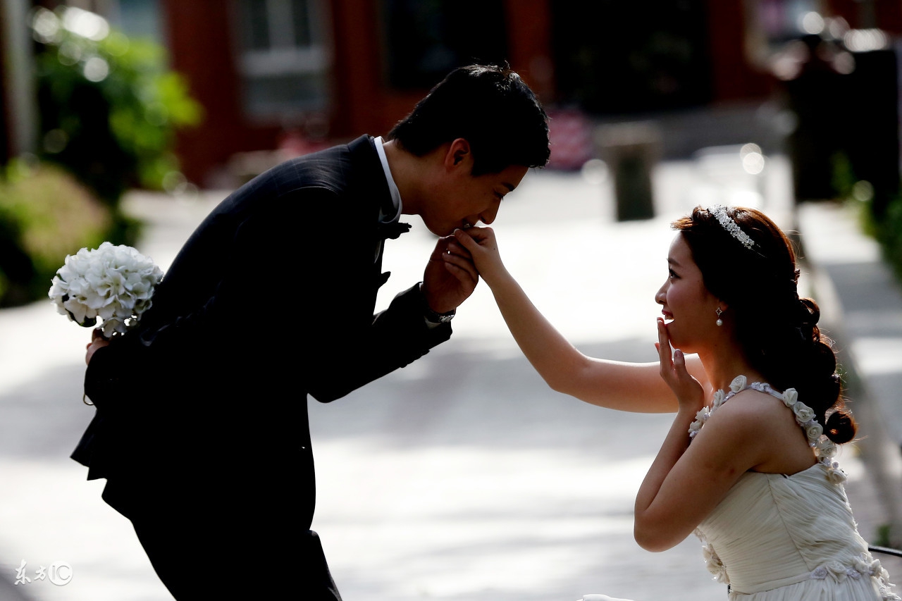 面对男人的表白怎么回复,面对男生对你示爱怎么办