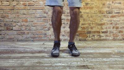 腿肿正确站姿,腿粗是因为胖还是以为腿型不好