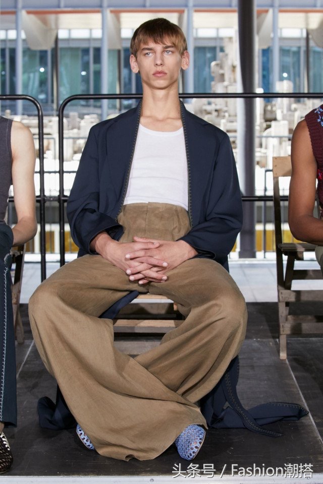 acnestudio时装周,法国奢侈品牌时装秀场2021