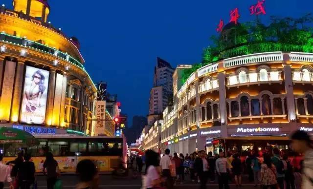 每个城市都有一个坑外地人的街吗,国内旅游防踩坑步行街