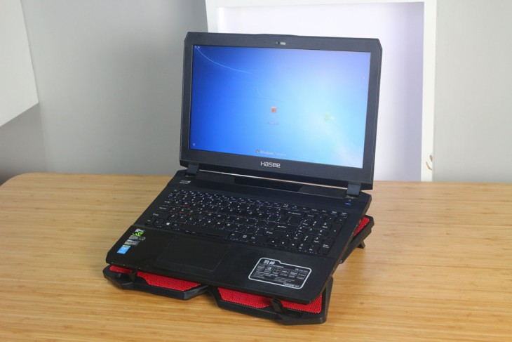 还在担心你的笔记本温度太高吗？快来看看这款散热器