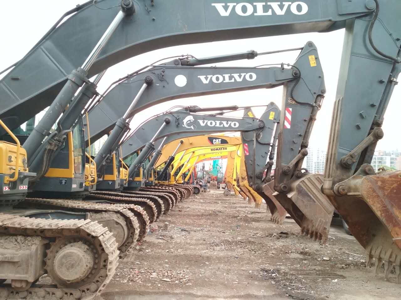 四川二手现代挖掘机报价,成都二手挖掘机推荐哪款好