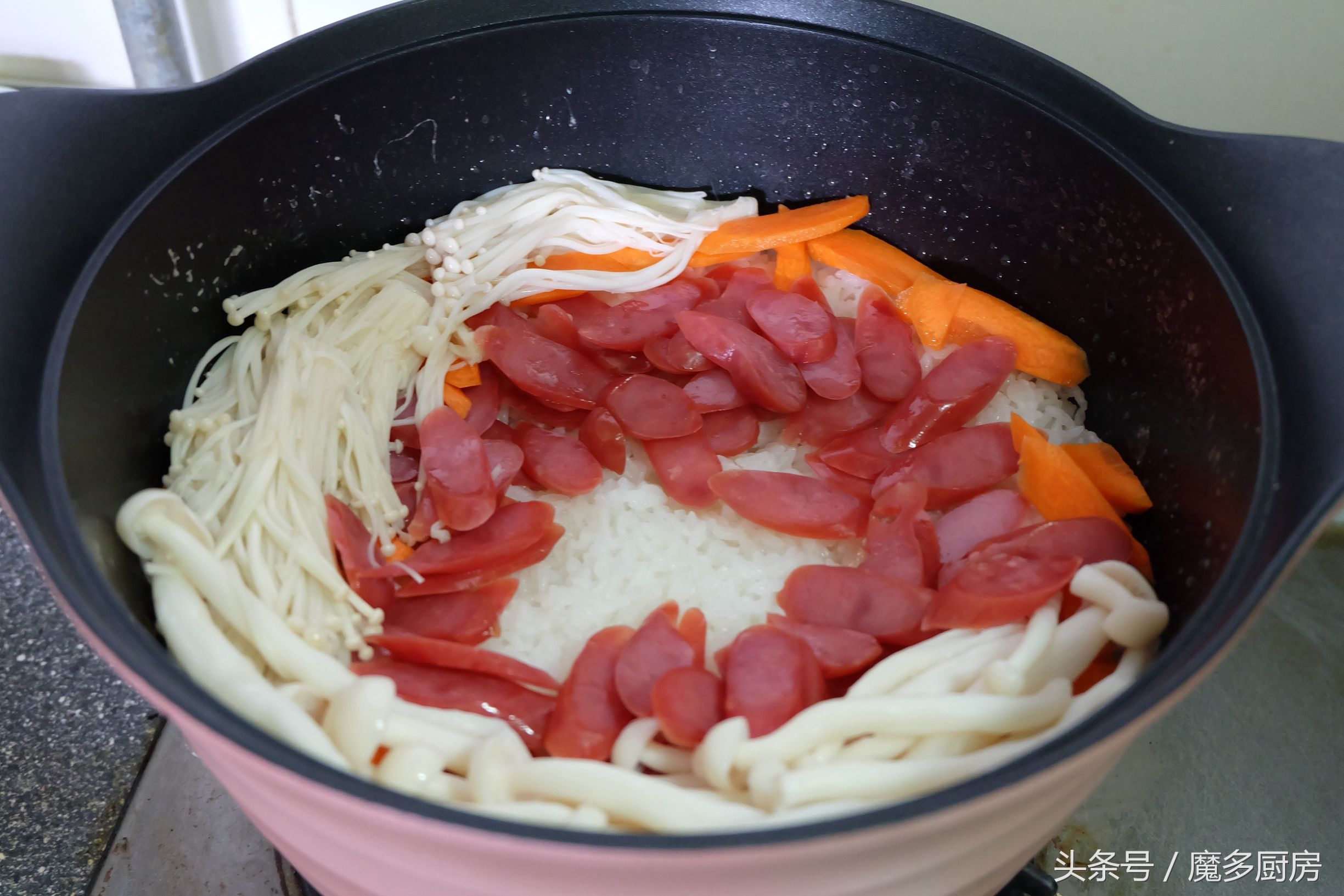 超级简单又美味的煲仔饭,第一次做煲仔饭