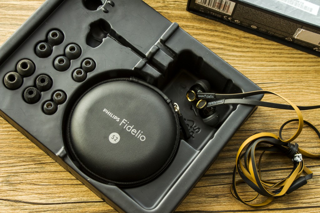 飞利浦FidelioS2，一款音质出色的时尚手机配塞