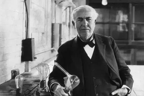 爱迪生是个伟大的科学家英语,爱迪生是个聋子吗