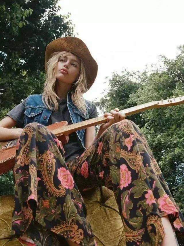 上班打扮小点还是成熟点好,上班look整套