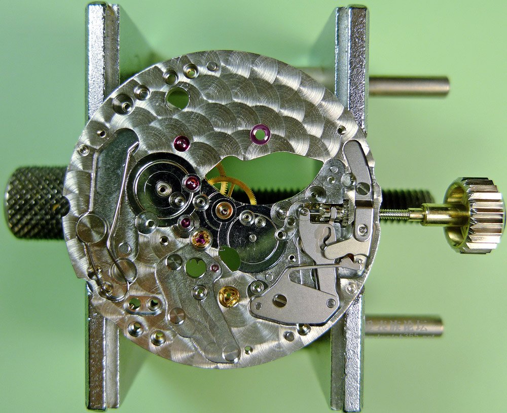 劳力士3135机芯详细数据,劳力士3135机芯对比eta2824机芯