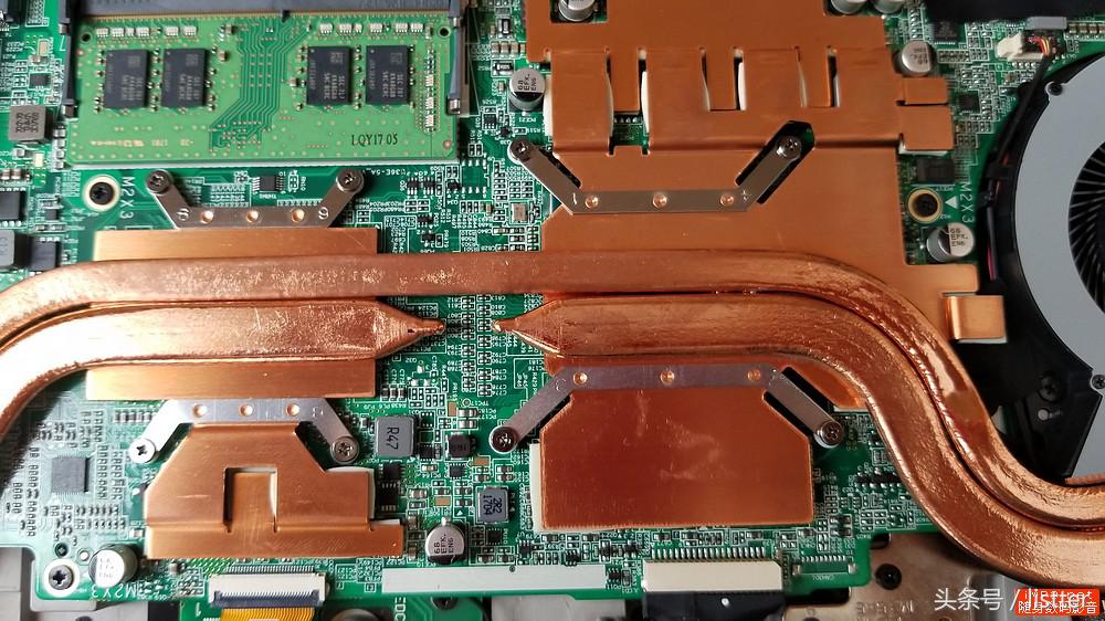 这款IFUNKS游戏本必须关注，性能霸道还自带机械键盘