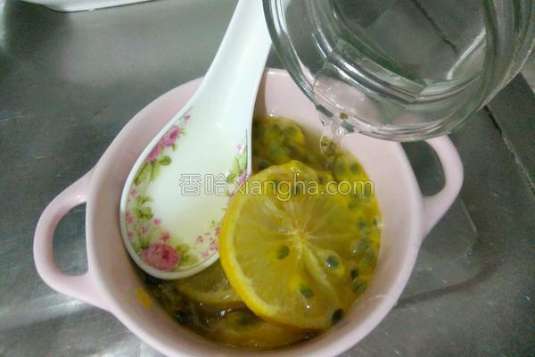 原来百香果有这么多做法,百香果超爽的吃法一整个剥下来