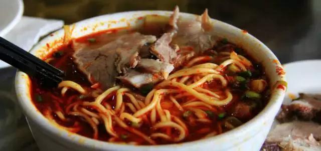 12月机票提前多少天订最便宜,每个星期哪天订机票最便宜