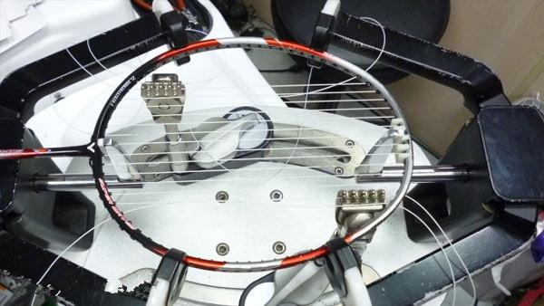 为什么羽毛球拍会掉,羽毛球拍磅数过高会拉断拍吗