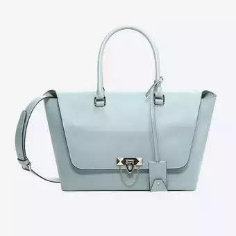 国内外差价最大的产品,哪个国家的品牌包包便宜