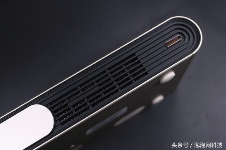 太爽了!把电影院搬回家看尚iCAN智能投影X1s使用体验