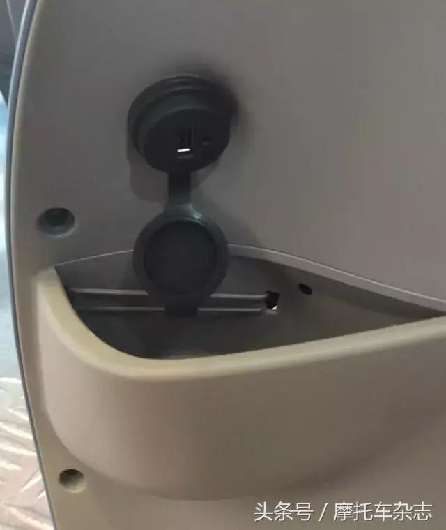 老款五羊本田125摩托车新车视频,2022年五羊本田佳御新车发布