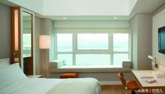 地震发生时安全的逃生方法100字,高楼发生地震时正确的逃生方法是