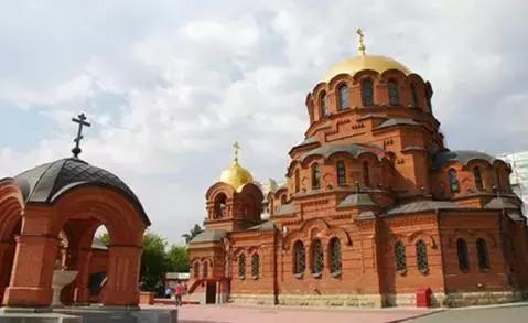 汗!又要高温了?|九寨沟20人遇难,余震1741个|怎么避免教出熊孩子?|《建军大业》赠票送你