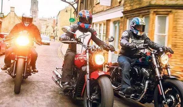 哈雷750rod和川崎650,买哈雷750还是买川崎650