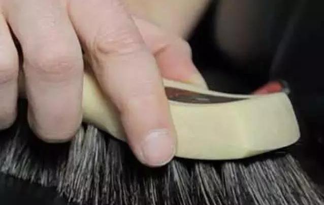 蟒蛇皮包如何保养护理,怎样护理皮具包包