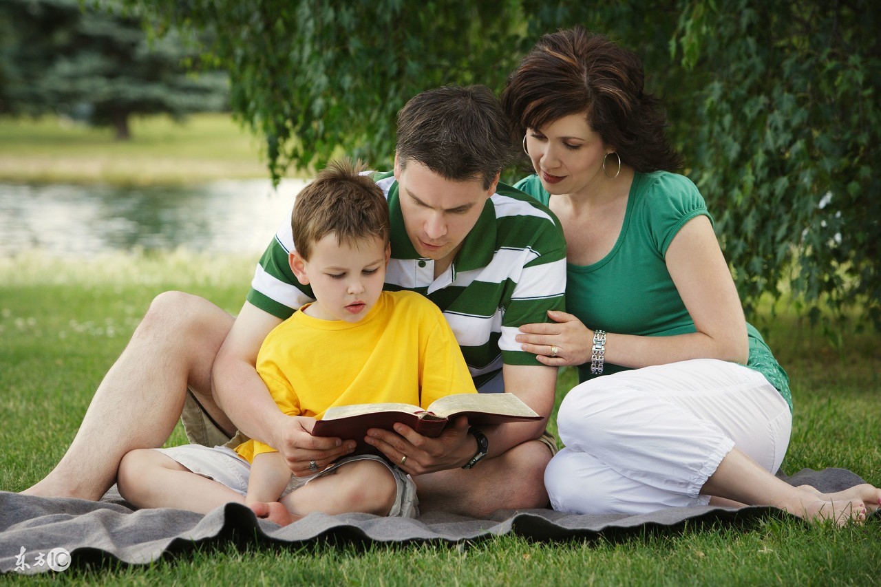 《孩子，老爸陪你玩故事书》丁宝爱上阅读的教养手册