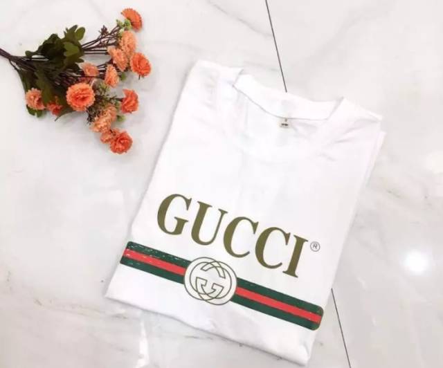 当你看到正品之后再看高仿,看见别人买正品就到处找淘宝同款