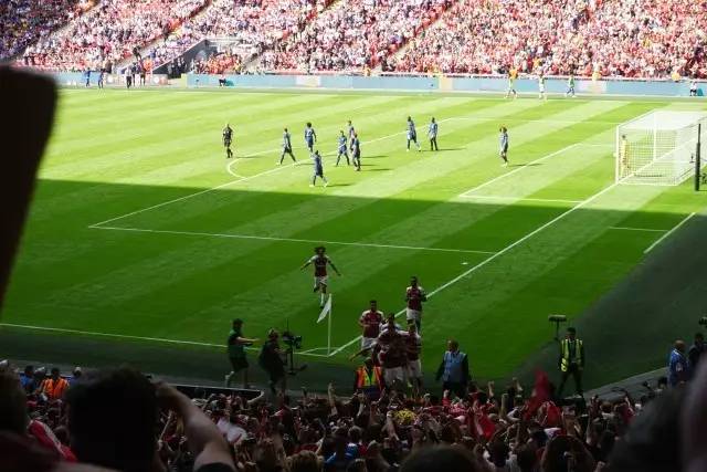 伦敦温布利社区盾杯,温布利看英甲升级附加赛