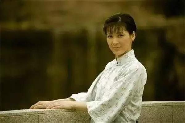 还记得《隋唐英雄传》的李蓉蓉吗？和靳东演夫妻能大火吗？