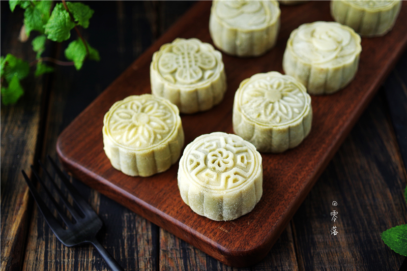 流心月饼的流心馅怎样冰冻才会硬,月饼怎么做简单又好吃又漂亮