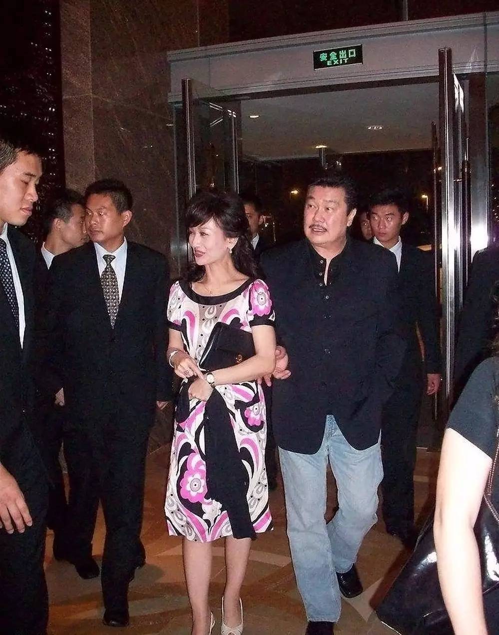 香港最著名的胡须佬，胡子不仅仅是标志，更是风格体现