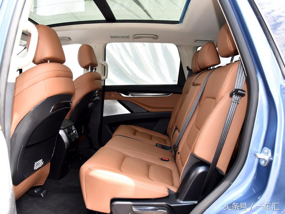 面对这车长城不淡定了：就是皮卡换个壳，谁给的胆卖20多万！