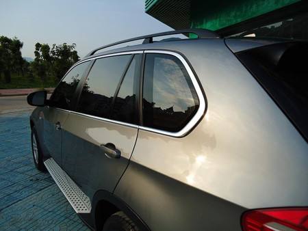 如何选择合适的汽车贴膜品牌,专业贴膜十年老手