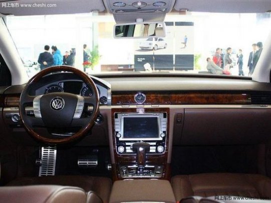 12缸帕萨特辉腾高速,大众帕萨特大众辉腾