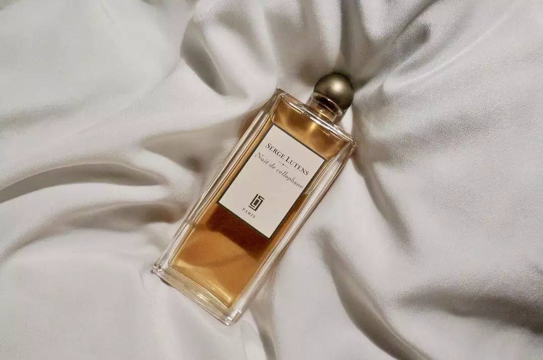 赵丽颖和杨幂白西装,别人家的男友