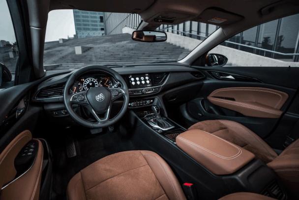 迈腾对比新款帕萨特,新款迈腾帕萨特对比