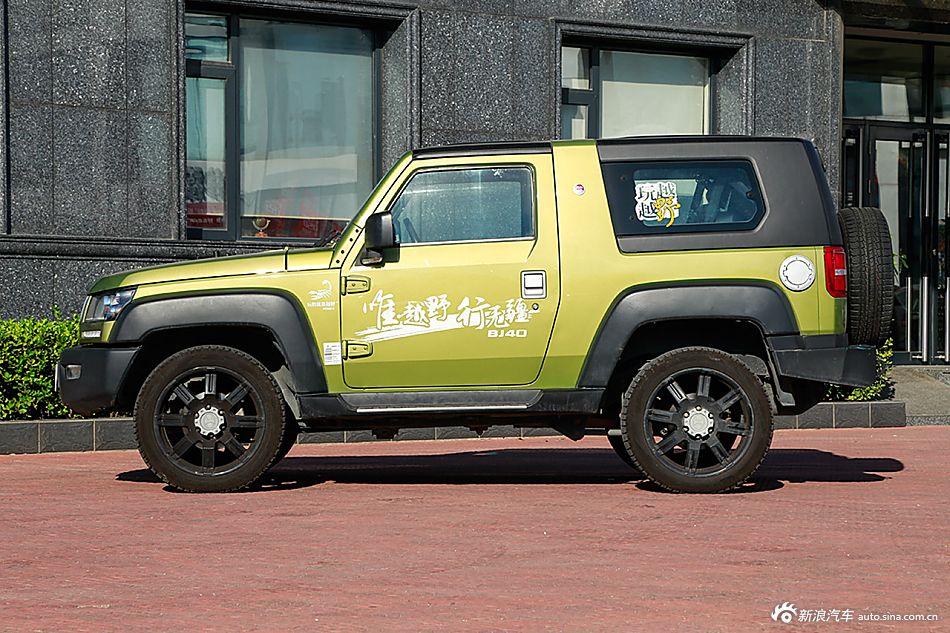 战狼2越野车bj40,战狼2吴京驾bj40