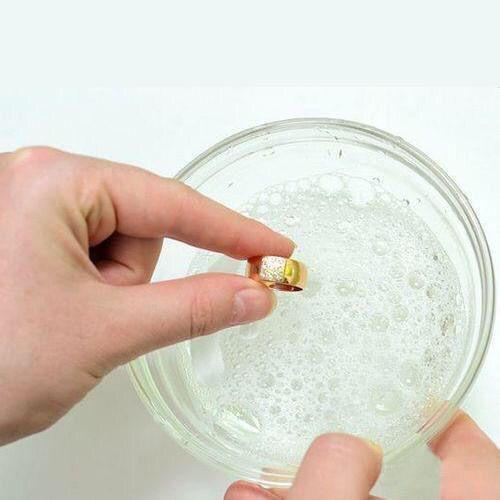 黄金变黑后的清洗方法,黄金变黑怎么清洗