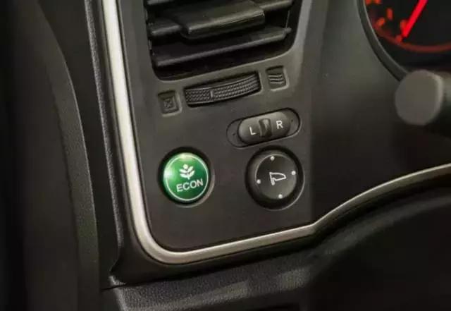 首付8900，2017款锋范，时尚、省油、经济