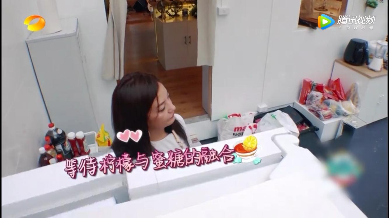 赵薇蜂蜜柠檬水真的好喝么,中餐厅赵薇做的蜂蜜柠檬水