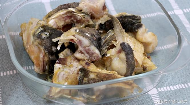 张亮砂锅鱼头煲,张亮中餐厅鱼汤的做法