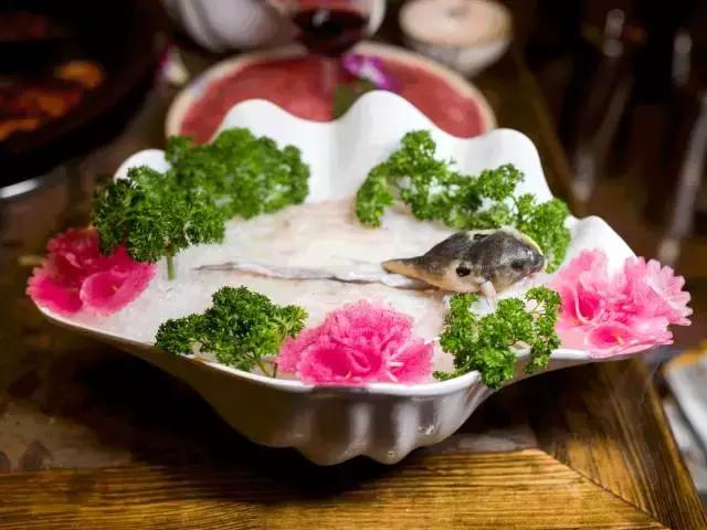 大众点评武汉十大必吃餐厅排行榜,武汉人均1980元的日料餐厅